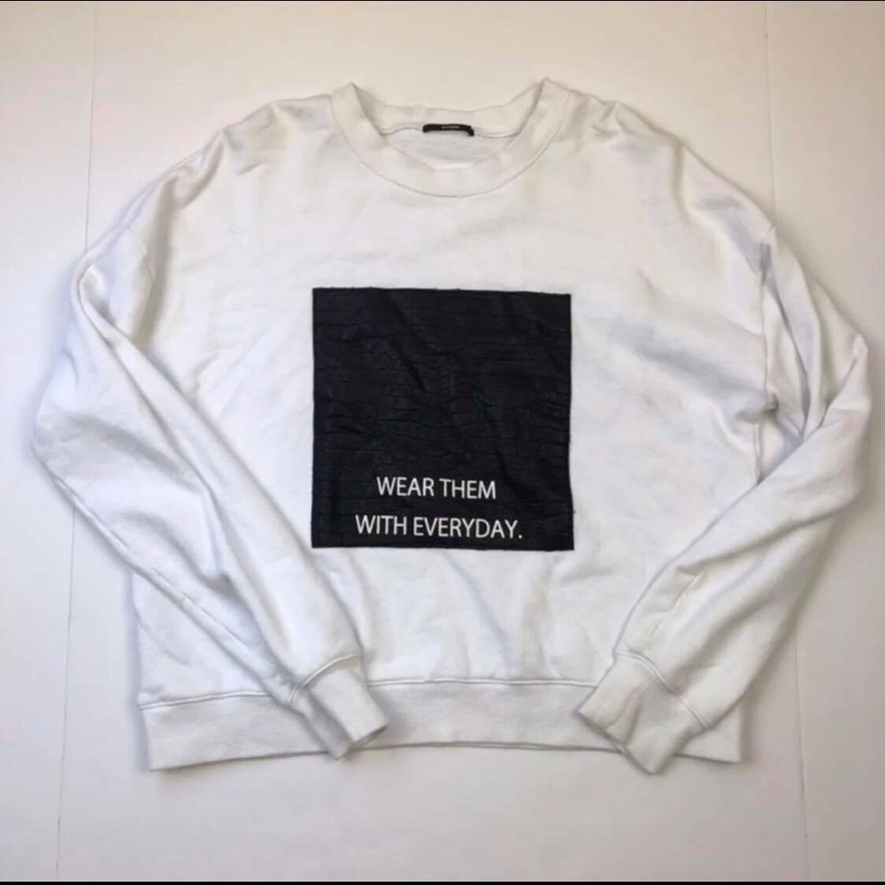 Women’s White Graphic Pullover Sweater